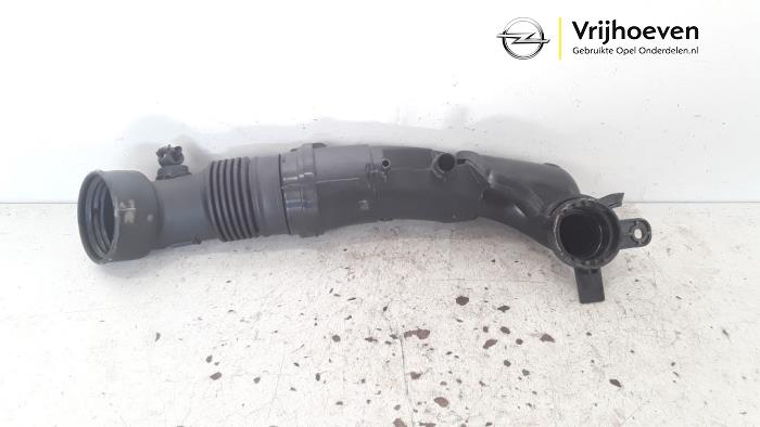 Gebruikte Turboslang Opel Mokka 1.2 Turbo 12V Prijs € 25,00 Margeregeling aangeboden door Autodemontage Vrijhoeven B.V.