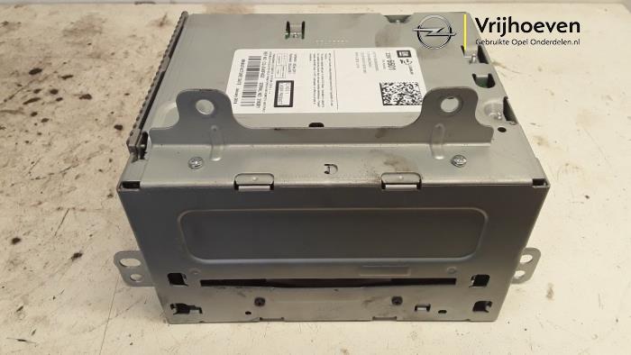 Gebruikte Radio module Opel Astra J (PC6/PD6/PE6/PF6) 1.3 CDTI 16V EcoFlex Prijs € 150,00 Margeregeling aangeboden door Autodemontage Vrijhoeven B.V.