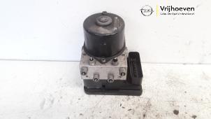 Gebruikte ABS Pomp Opel Astra H GTC (L08) 1.6 16V Turbo Prijs € 50,00 Margeregeling aangeboden door Autodemontage Vrijhoeven B.V.