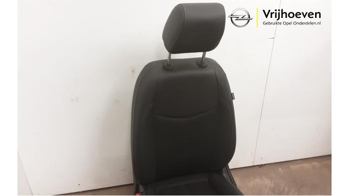 Voorstoel links van een Opel Karl 1.0 ecoFLEX 12V 2016