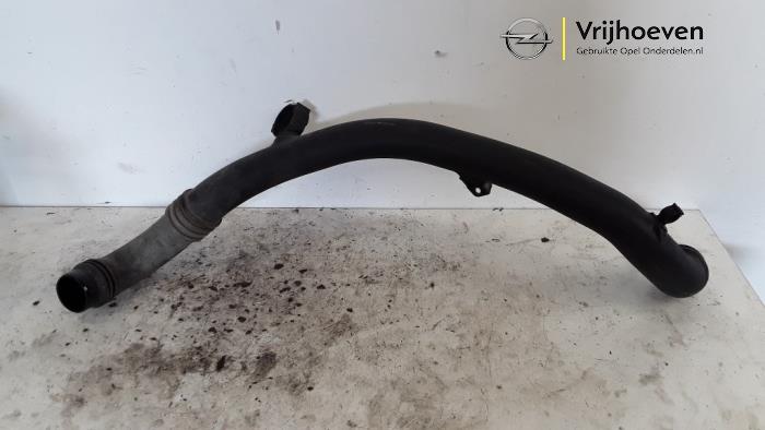 Gebruikte Intercooler Buis Opel Corsa E 1.0 SIDI Turbo 12V Prijs € 20,00 Margeregeling aangeboden door Autodemontage Vrijhoeven B.V.