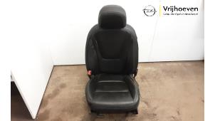 Gebruikte Voorstoel links Opel Ampera 1.4 16V Prijs € 125,00 Margeregeling aangeboden door Autodemontage Vrijhoeven B.V.