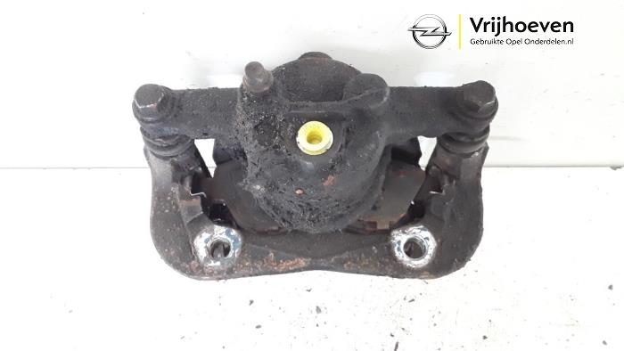 Remklauw (Tang) links-voor van een Opel Corsa C (F08/68) 1.2 16V Twin Port 2005