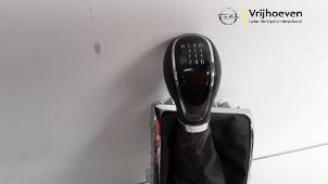 Gebruikte Versnellingspook Opel Astra J GTC (PD2/PF2) 1.6 Turbo 16V Prijs € 35,00 Margeregeling aangeboden door Autodemontage Vrijhoeven B.V.