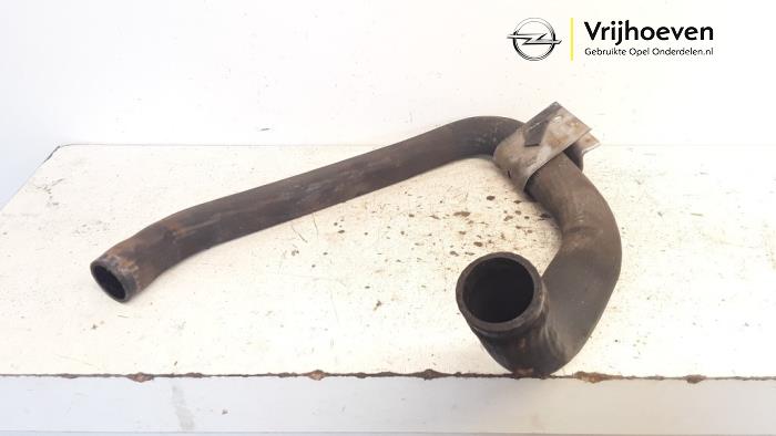Gebruikte Intercooler Slang Opel Zafira (F75) 2.0 16V Turbo OPC Prijs € 75,00 Margeregeling aangeboden door Autodemontage Vrijhoeven B.V.