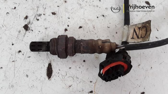 Lambda Sonde van een Opel Astra H Twin Top (L67) 1.8 16V 2007