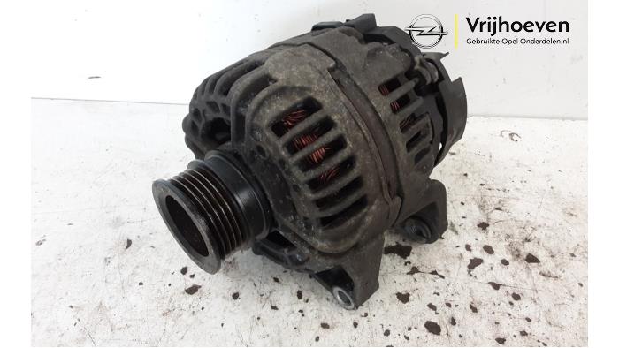 Gebruikte Dynamo Opel Astra H Twin Top (L67) 1.6 16V Prijs € 25,00 Margeregeling aangeboden door Autodemontage Vrijhoeven B.V.