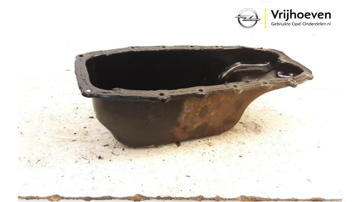 Carterpan van een Opel Corsa D 1.3 CDTi 16V ecoFLEX 2011
