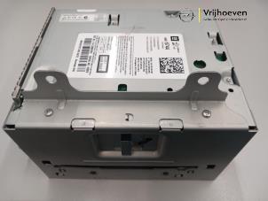 Gebruikte Radio module Opel Astra J GTC (PD2/PF2) 1.6 SIDI Turbo 16V Motorsport Prijs € 300,00 Margeregeling aangeboden door Autodemontage Vrijhoeven B.V.