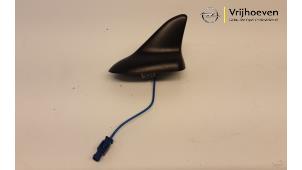 Gebruikte Antenne Opel Astra J Sports Tourer (PD8/PE8/PF8) 1.6 Turbo 16V Prijs € 20,00 Margeregeling aangeboden door Autodemontage Vrijhoeven B.V.