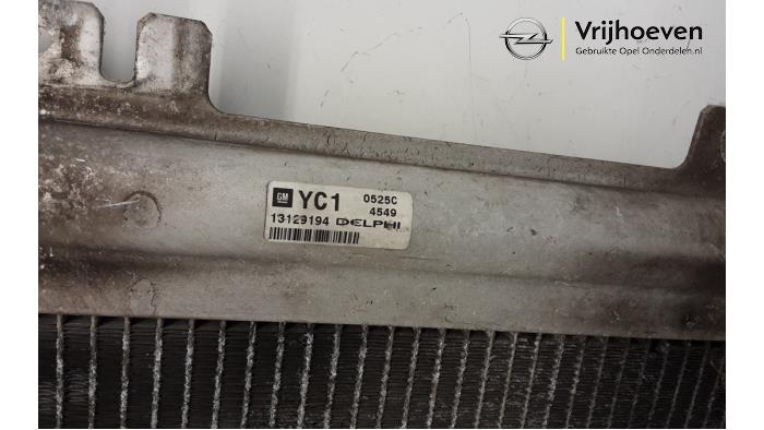 Airco Condensor van een Opel Astra H GTC (L08) 2.0 16V Turbo OPC 2010