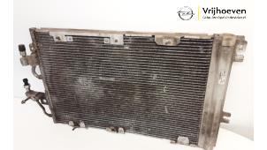 Airco Condensor van een Opel Astra H GTC (L08) 2.0 16V Turbo OPC 2010