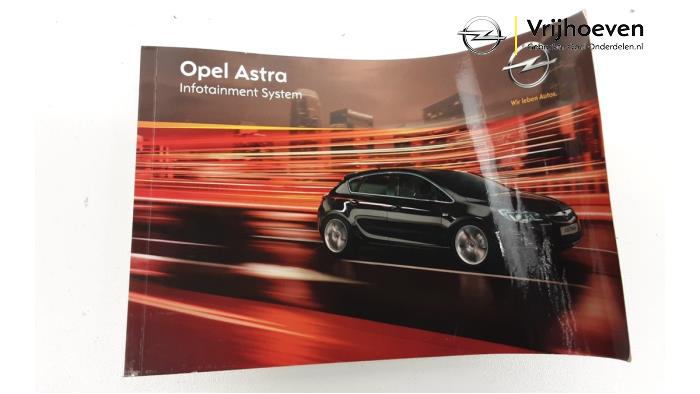 Radio Diversen van een Opel Astra J Sports Tourer (PD8/PE8/PF8) 1.6 Turbo 16V 2011