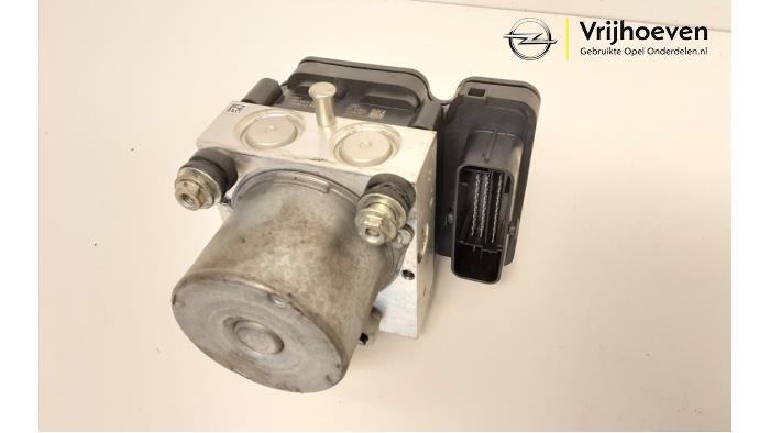 Gebruikte ABS Pomp Opel Karl 1.0 12V Prijs € 70,00 Margeregeling aangeboden door Autodemontage Vrijhoeven B.V.