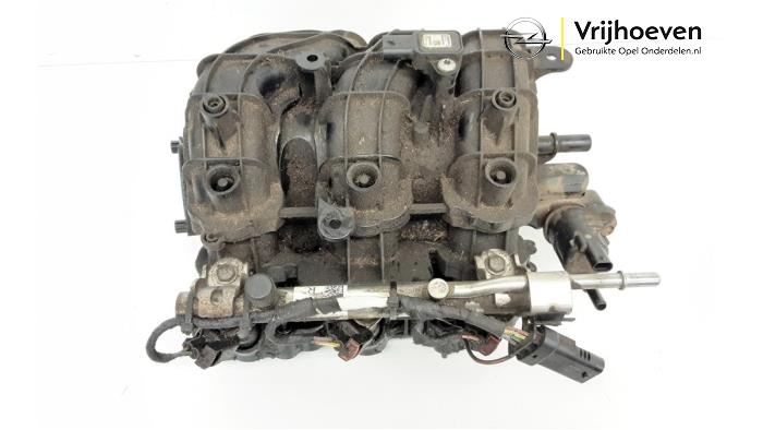 Gebruikte Inlaatspruitstuk Opel Karl 1.0 12V Prijs € 90,00 Margeregeling aangeboden door Autodemontage Vrijhoeven B.V.
