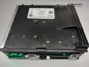 Gebruikte Radio module Opel Astra K 1.0 Turbo 12V Prijs € 90,00 Margeregeling aangeboden door Autodemontage Vrijhoeven B.V.