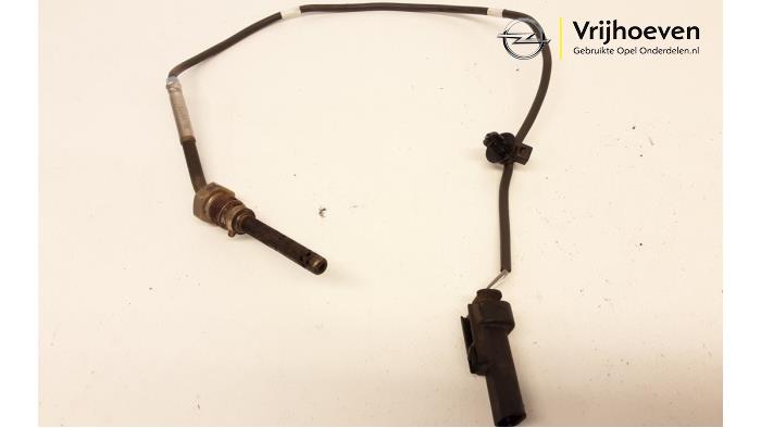 Gebruikte Temperatuursensor Motor Opel Corsa E 1.3 CDTi 16V ecoFLEX Prijs € 40,00 Margeregeling aangeboden door Autodemontage Vrijhoeven B.V.