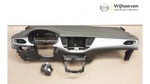 Gebruikte Airbag set + dashboard Opel Astra K Sports Tourer 1.6 CDTI 110 16V Prijs € 1.250,00 Margeregeling aangeboden door Autodemontage Vrijhoeven B.V.