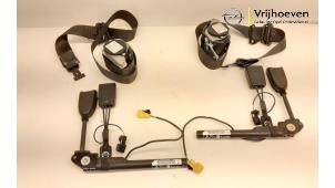 Gebruikte Gordelspanner Set Opel Astra J (PC6/PD6/PE6/PF6) 1.6 16V Ecotec Prijs € 200,00 Margeregeling aangeboden door Autodemontage Vrijhoeven B.V.