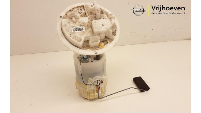 Gebruikte Tank element Pomp Opel Crossland X/Crossland 1.2 12V Prijs € 75,00 Margeregeling aangeboden door Autodemontage Vrijhoeven B.V.
