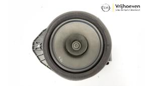 Gebruikte Luidspreker Opel Astra K Sports Tourer 1.6 CDTI 110 16V Prijs € 20,00 Margeregeling aangeboden door Autodemontage Vrijhoeven B.V.