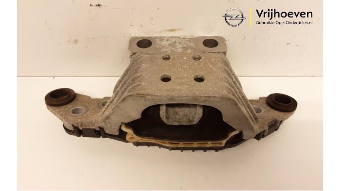 Gebruikte Motorrubber Opel Astra K Sports Tourer 1.6 CDTI 110 16V Prijs € 25,00 Margeregeling aangeboden door Autodemontage Vrijhoeven B.V.