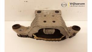 Gebruikte Motorsteun Opel Astra K Sports Tourer 1.6 CDTI 110 16V Prijs € 25,00 Margeregeling aangeboden door Autodemontage Vrijhoeven B.V.