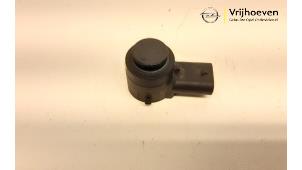 Gebruikte Sensor PDC Opel Astra K Sports Tourer 1.6 CDTI 110 16V Prijs € 25,00 Margeregeling aangeboden door Autodemontage Vrijhoeven B.V.