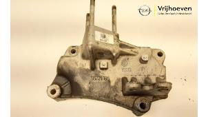 Gebruikte Motorrubber Opel Combo 1.3 CDTI 16V ecoFlex Prijs € 30,00 Margeregeling aangeboden door Autodemontage Vrijhoeven B.V.