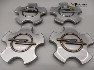 Gebruikte Naafkapje Opel Meriva 1.6 16V Prijs € 15,00 Margeregeling aangeboden door Autodemontage Vrijhoeven B.V.