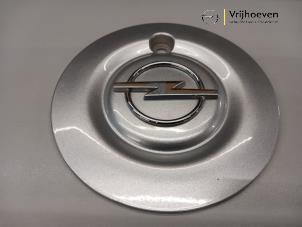 Gebruikte Naafkapje Opel Zafira (F75) 1.8 16V Prijs € 10,00 Margeregeling aangeboden door Autodemontage Vrijhoeven B.V.