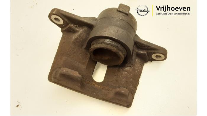 Remklauw (Tang) links-voor van een Opel Agila (A) 1.2 16V Twin Port 2005