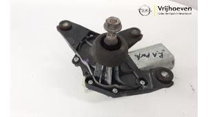 Gebruikte Ruitenwissermotor achter Opel Vivaro 2.5 CDTI 16V Prijs € 40,00 Margeregeling aangeboden door Autodemontage Vrijhoeven B.V.