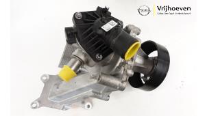 Gebruikte Koelvloeistof pomp Opel Astra K 1.2 Turbo 12V Prijs € 300,00 Margeregeling aangeboden door Autodemontage Vrijhoeven B.V.