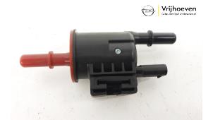 Gebruikte Vacuum ventiel Opel Astra K 1.2 Turbo 12V Prijs € 15,00 Margeregeling aangeboden door Autodemontage Vrijhoeven B.V.