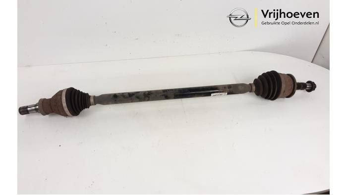 Gebruikte Aandrijfas rechts-voor Opel Astra K Sports Tourer 1.6 CDTI 110 16V Prijs € 100,00 Margeregeling aangeboden door Autodemontage Vrijhoeven B.V.