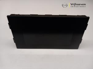 Gebruikte Display Multi Media regelunit Opel Corsa F (UB/UH/UP) 1.2 Turbo 12V 100 Prijs € 195,00 Margeregeling aangeboden door Autodemontage Vrijhoeven B.V.