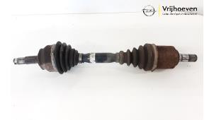 Gebruikte Homokineetas links-voor Opel Combo 1.6 CDTI 16V Prijs € 100,00 Margeregeling aangeboden door Autodemontage Vrijhoeven B.V.