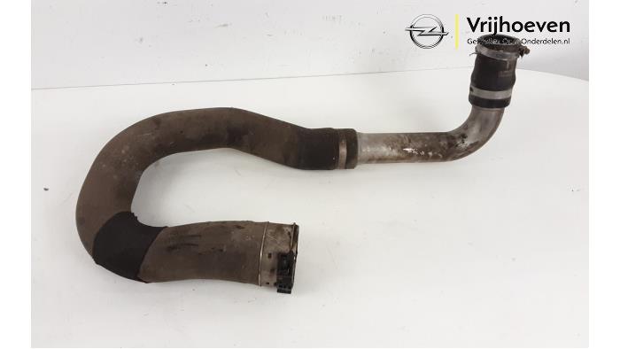 Gebruikte Intercooler Slang Opel Mokka/Mokka X 1.4 Turbo 16V 4x2 Prijs € 30,00 Margeregeling aangeboden door Autodemontage Vrijhoeven B.V.