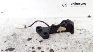 Gebruikte Schakelaar (diversen) Opel Tigra Twin Top 1.4 16V Prijs € 25,00 Margeregeling aangeboden door Autodemontage Vrijhoeven B.V.