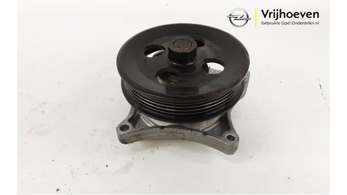 Gebruikte Waterpomp Opel Astra K 1.4 Turbo 16V Prijs € 50,00 Margeregeling aangeboden door Autodemontage Vrijhoeven B.V.