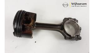 Gebruikte Zuiger Opel Astra K 1.0 SIDI Turbo 12V Prijs € 50,00 Margeregeling aangeboden door Autodemontage Vrijhoeven B.V.