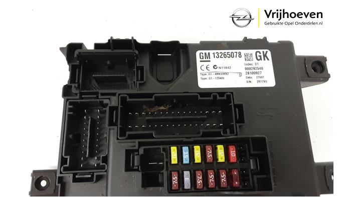 Gebruikte Computer Body Control Opel Corsa D 1.6i OPC 16V Turbo Prijs € 60,00 Margeregeling aangeboden door Autodemontage Vrijhoeven B.V.