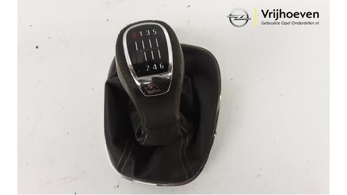 Gebruikte Pookknop Opel Corsa D 1.6i OPC 16V Turbo Prijs € 30,00 Margeregeling aangeboden door Autodemontage Vrijhoeven B.V.