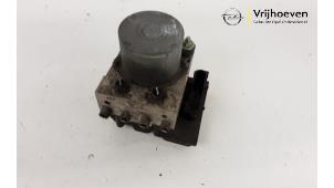 Gebruikte ABS Pomp Opel Corsa D 1.6i OPC 16V Turbo Prijs € 175,00 Margeregeling aangeboden door Autodemontage Vrijhoeven B.V.
