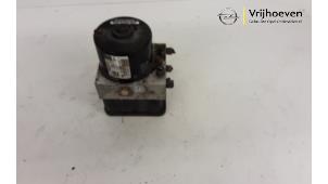 Gebruikte ABS Pomp Opel Astra H (L48) 1.6 16V Twinport Prijs € 75,00 Margeregeling aangeboden door Autodemontage Vrijhoeven B.V.