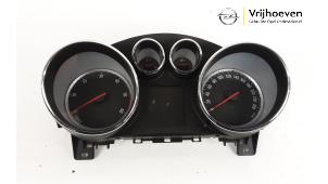 Gebruikte Cockpit Opel Astra J Sports Tourer (PD8/PE8/PF8) 1.7 CDTi 16V Prijs € 100,00 Margeregeling aangeboden door Autodemontage Vrijhoeven B.V.