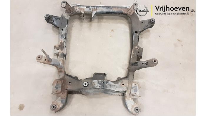 Gebruikte Subframe Opel Zafira (M75) 2.2 16V Direct Ecotec Prijs € 50,00 Margeregeling aangeboden door Autodemontage Vrijhoeven B.V.