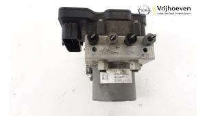 Gebruikte ABS Pomp Opel Karl 1.0 12V Prijs € 70,00 Margeregeling aangeboden door Autodemontage Vrijhoeven B.V.