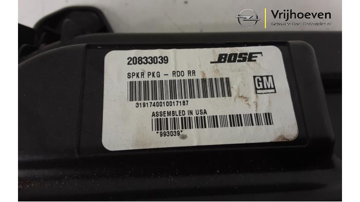 Subwoofer van een Opel Ampera 1.4 16V 2013